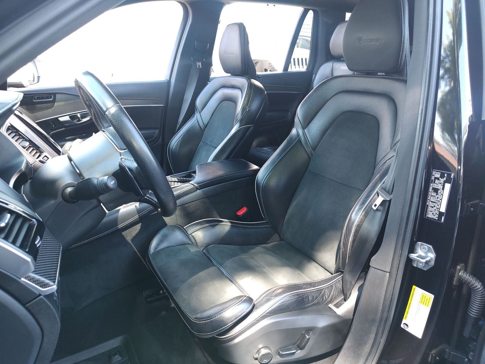 2019 Volvo XC90 T6 R-Design