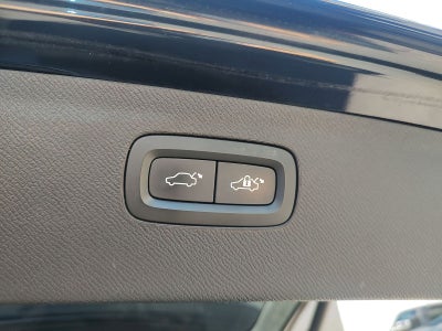 2019 Volvo XC90 T6 R-Design