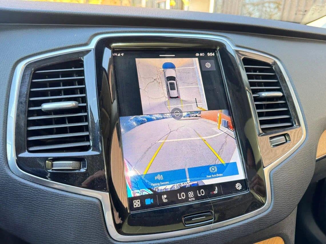 2024 Volvo Xc90 Recharge Plug-In Hybrid Plus Bright Theme